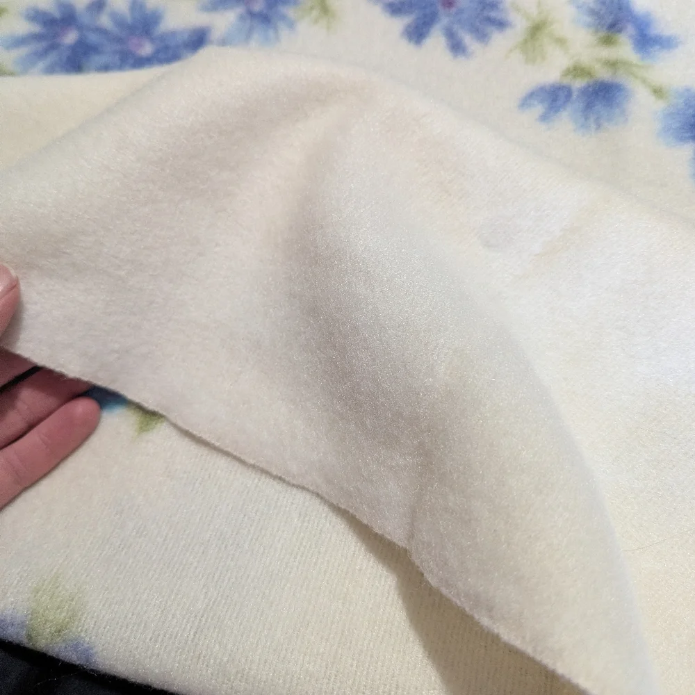 Vtg Cottagecore Blue Purple Floral Lattice Queen/Full Fleece Blanket Satin Trim